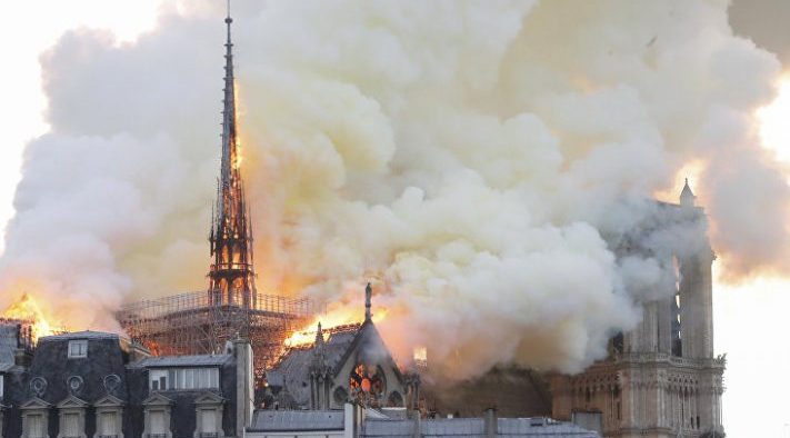 فرنسا..حريق مهول بمصنع كيميائي و السلطات تصفه بالخطير