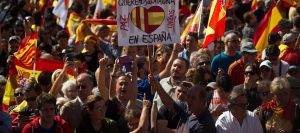 احتجاجات الكطلان تغلق الطريق السيار بين اسبانيا وفرنسا
