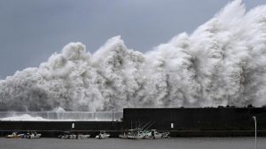 اليابان.. أعصار مدمر يودي بحياة أزيد من 36 شخصا