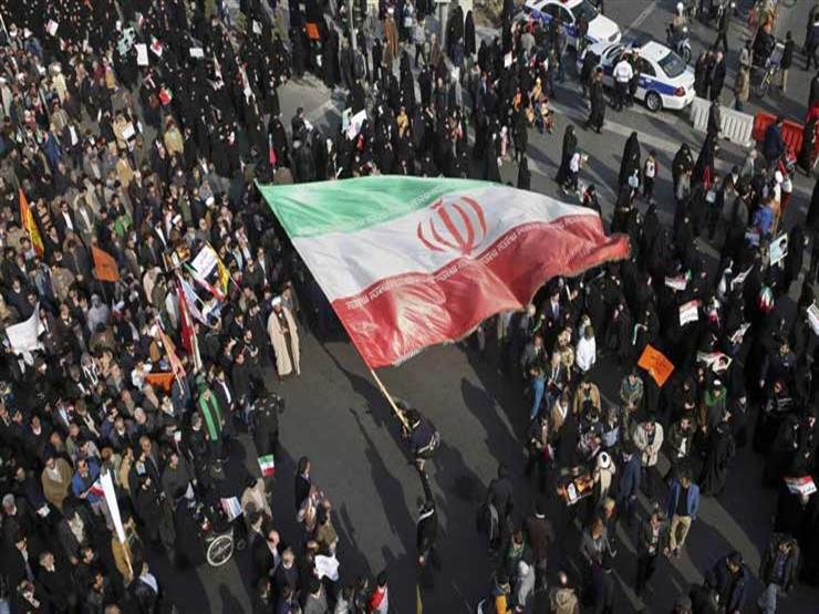 إيران..احتجاجات وسط طهران و الشرطة تفرق المظاهرات بالغاز المسيل للدموع