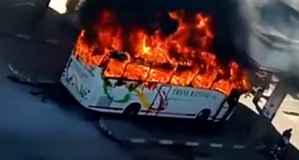 نشوب حريق مهول في حافلة للنقل العمومي بمحطة القنيطرة