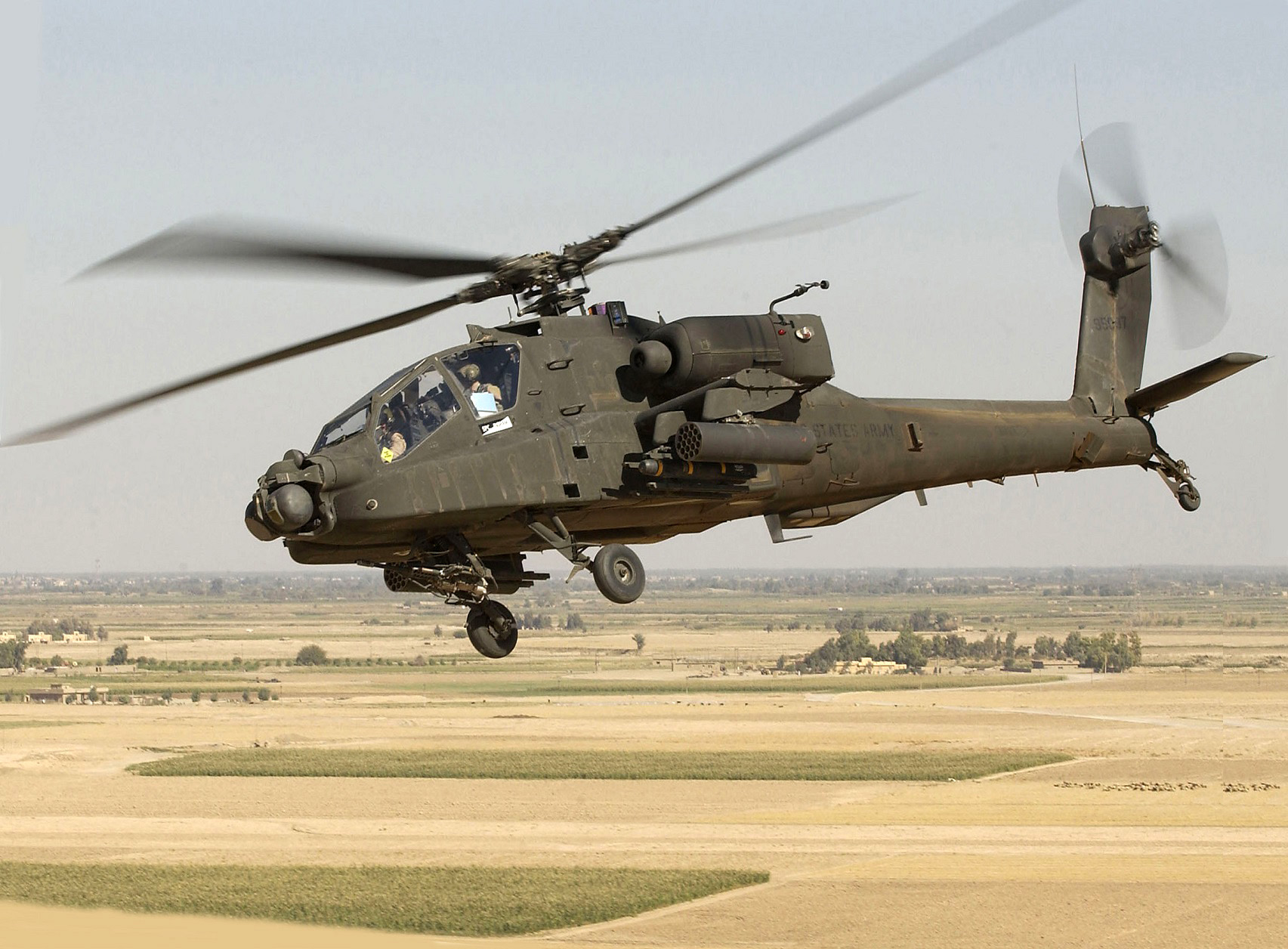 طائرة بوينج AH-64 أباتشي