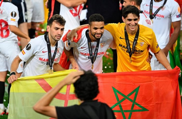 منير الحدادي ينتظر حسم قرار لعبه مع المغرب