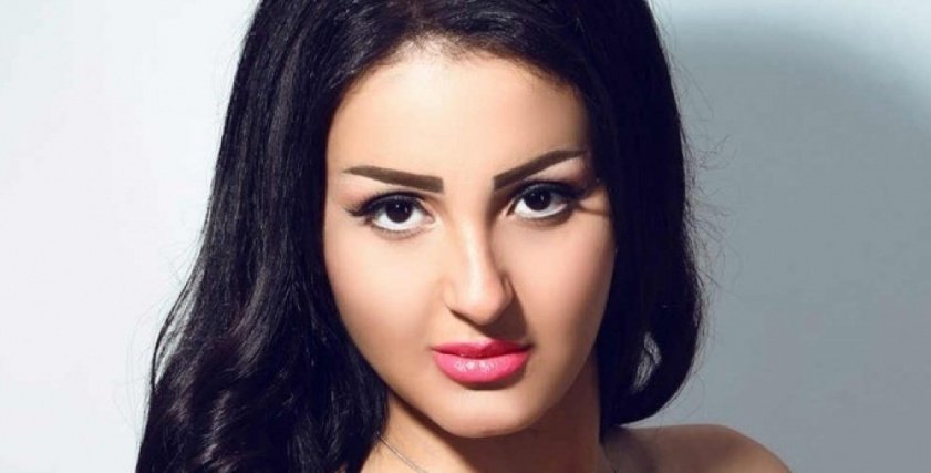 فنانة مصرية تغيير اسمها بعد أزمة الفيديوهات الجنسية التي ظهرت فيها