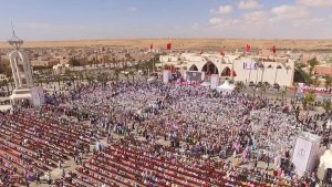 سكان مدينة العيون يحتفلون باعتراف أمريكا بسيادة المغرب على الصحراء