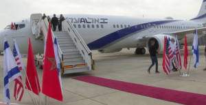 التوقيع على أول اتفاقية تسيير رحلات جويه مباشرة بين المغرب وإسرائيل