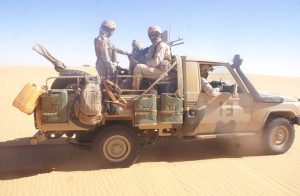 الجيش يدمر سيارة قرب الجدار الأمني بالصحراء المغربية