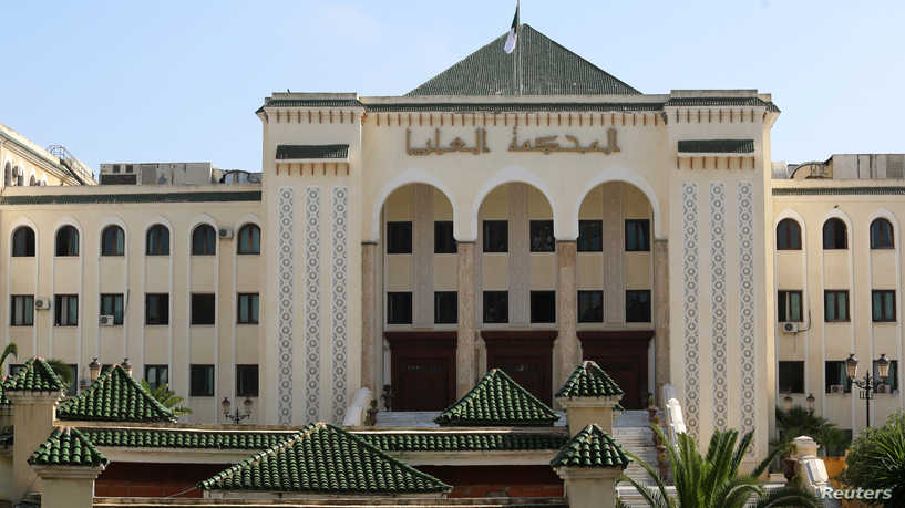 ثلاث سنوات لأكاديمي جزائري بتهمة الاستهزاء بالدين الإسلامي