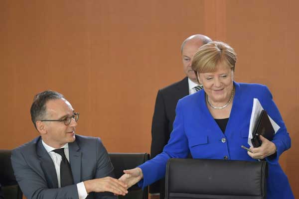 ألمانيا واسبانيا يتفقان على ضرورة الإستمرار في دعم المغرب للحد من تدفق المهاجرين غير الشرعيين نحو أوروبا
