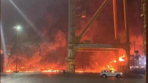 الإمارات.. انفجار حاوية بميناء جبل علي في دبي فيديو