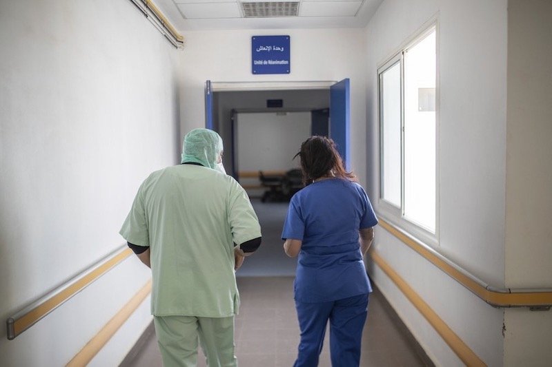 نقابة موخاريق تعترض على مزاولة الأجانب للطب بالمغرب..القانون يشكل خطرا على صحة المغاربة