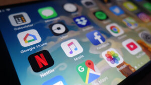 جوجل تحظر 9 تطبيقات شهيرة…احذفها من هاتفك