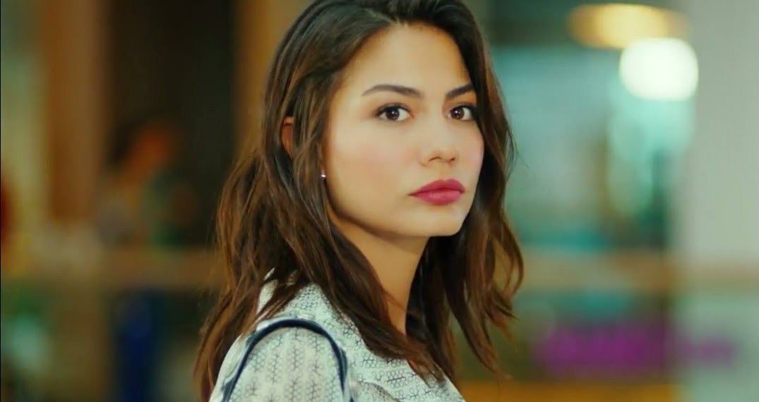 الممثلة التركية