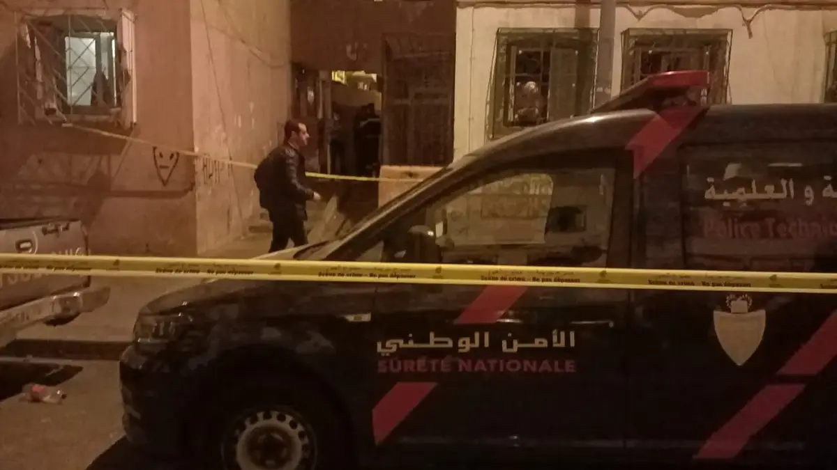 زوج يخنق زوجته بطريقة بشعة ويعترض شاحنة بالحي المحمدي في الدار البيضاء .. فيديو