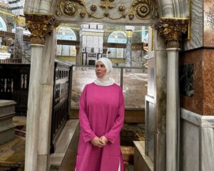 مريم الدباغ في المسجد الاقصى