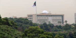 الدبلوماسية الجزائرية