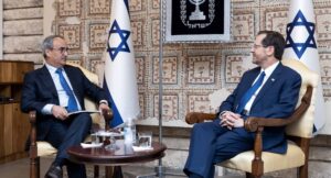 أحمد الشرعي والرئيس الإسرائيلي