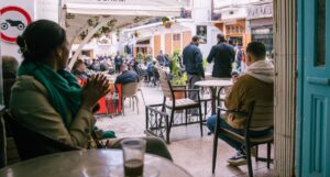 المشروبات في المقاهي و المطاعم المغربية