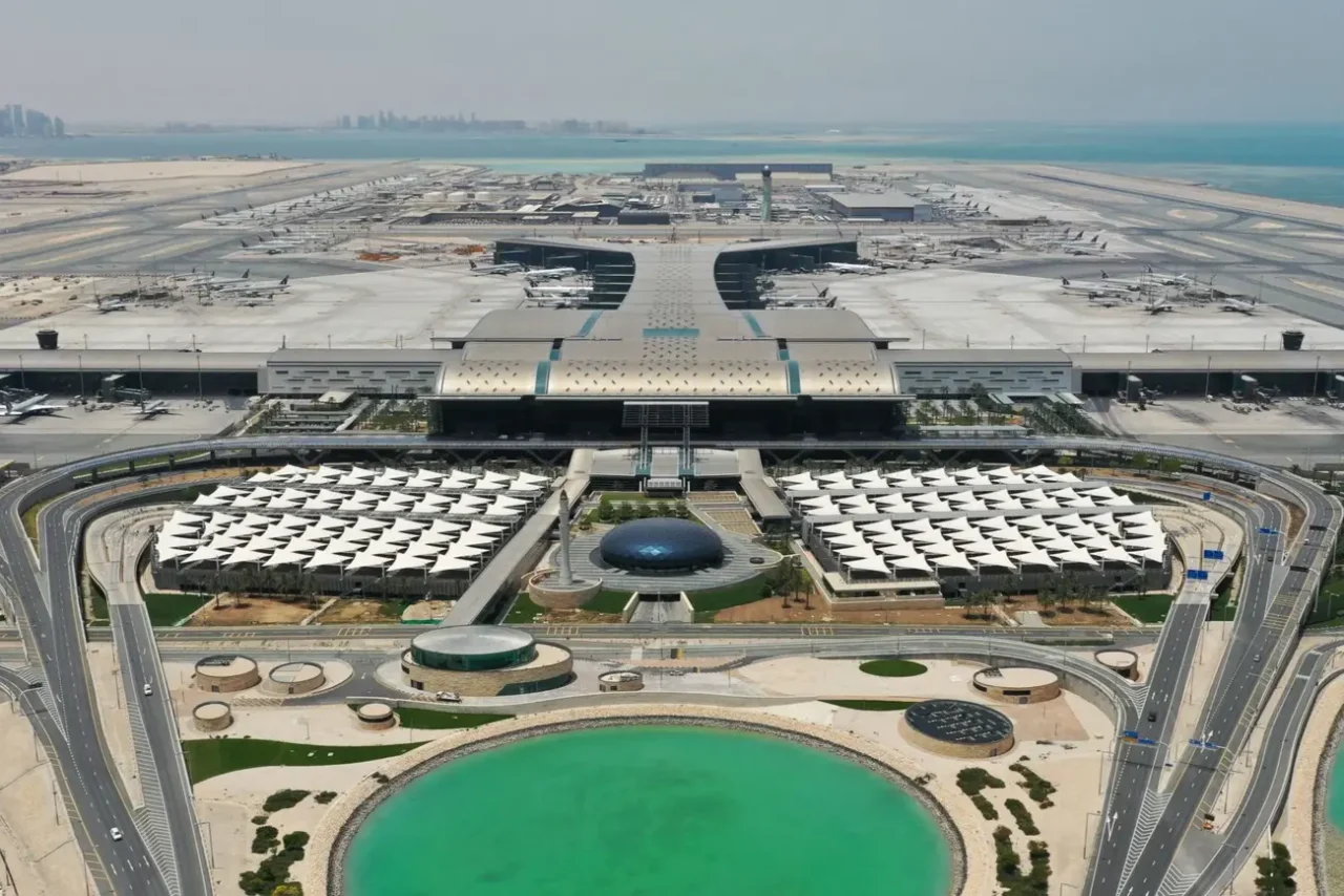 مطار حمد الدولي