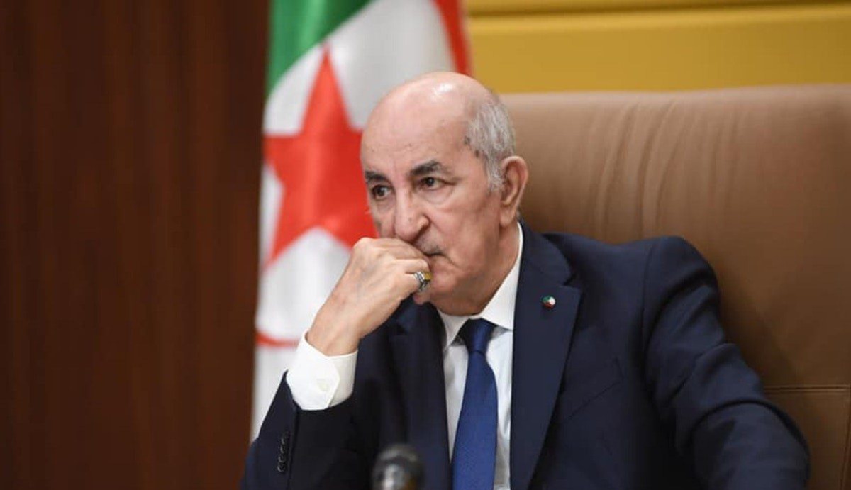 الرئيس الجزائري و مهاجرون