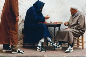 تعاون مغاربة مع "جوردان نايك" ينتج أحذية عالمية بالزليج المغربي