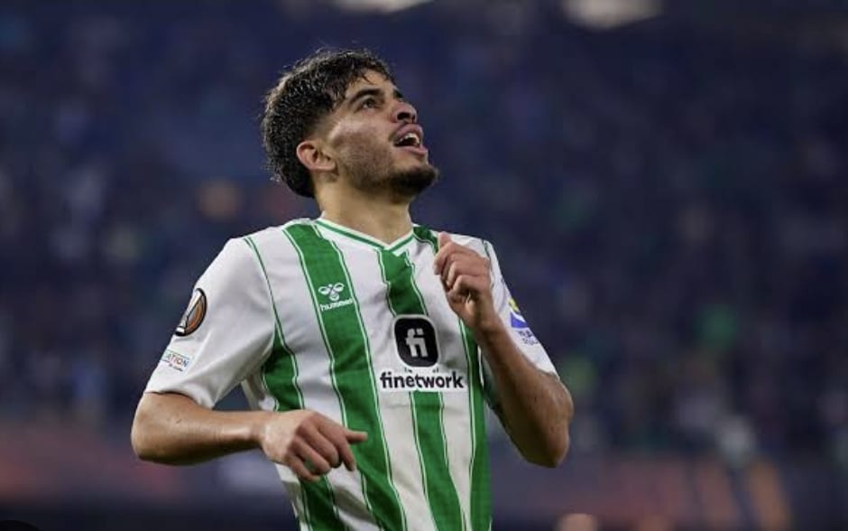 الزلزولي يغيب عن مواجهة برشلونة