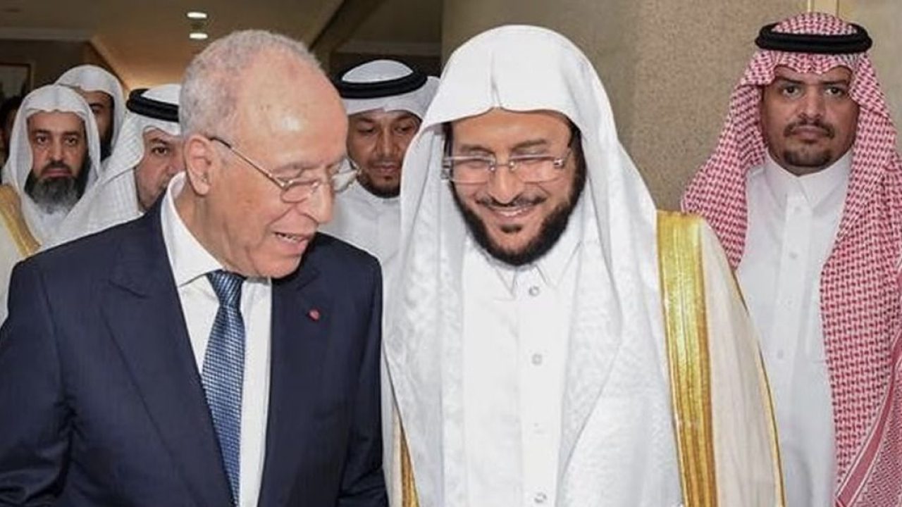 أحمد التوفيق يتباحث مع نظيره السعودي سبل تعزيز التعاون بين المملكتين الشقيقتين