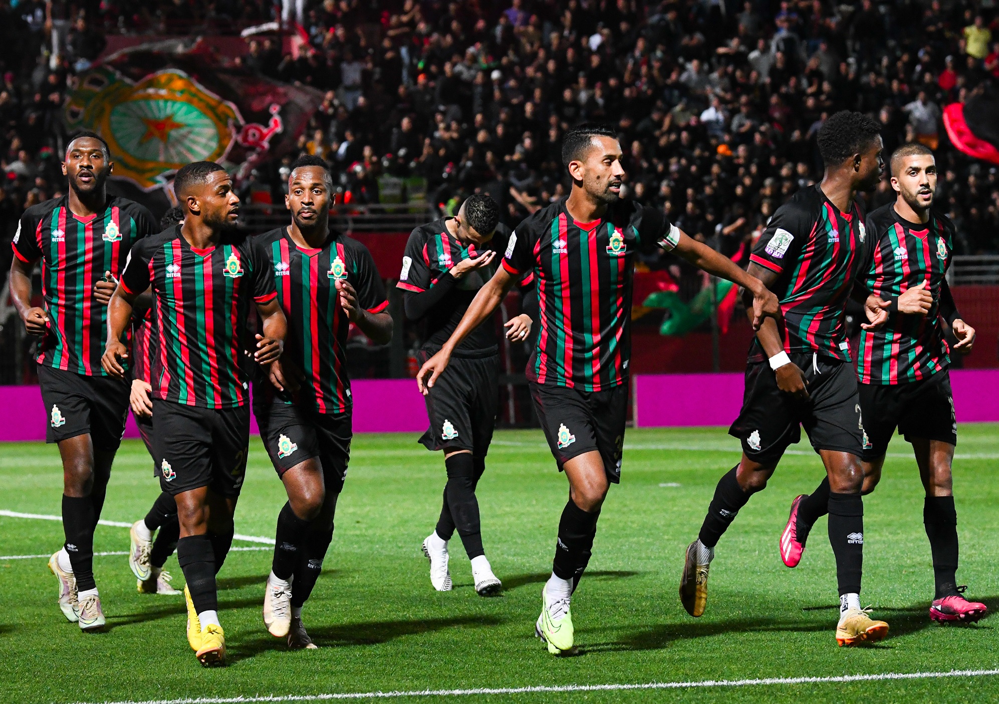 دوري الأبطال.. القرعة تفرض على الثنائي المغربي بداية المشوار خارج الديار