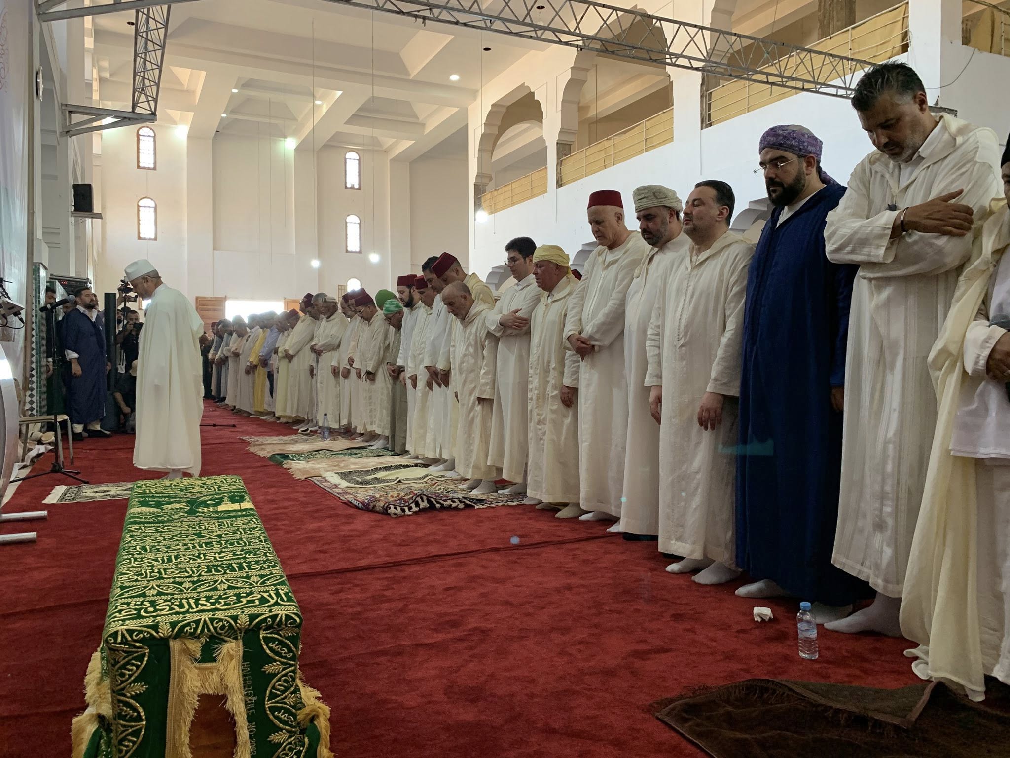 جنازة مهيبة للشيخ جمال الدين القادري بودشيش (صور)