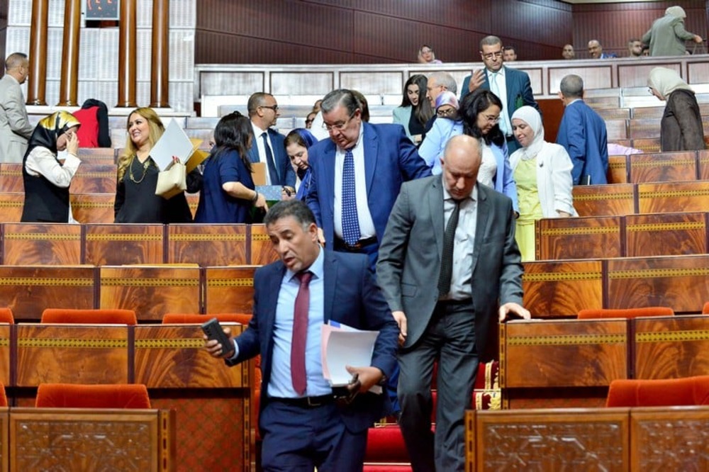 المحكمة الدستورية: انسحاب النواب من الجلسات للتعبير عن موقف سياسي لايخالف الدستور